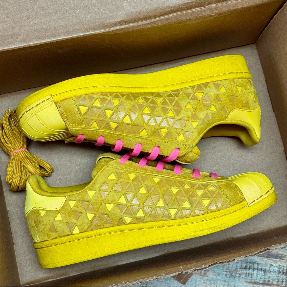 Women’s Adidas Yellow & Pink Shoes | #Z8 - Picture 14 of 15